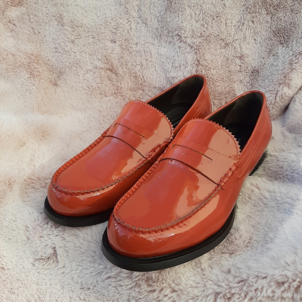 NWOT Dsquared2 Loafers